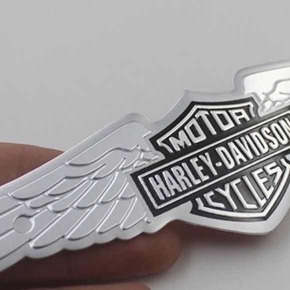 Brand New Silver Harley-Davidson Aluminum Emblem Sti… - Picture 8 of 8